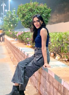 Eshaa - Transsexual escort in Hyderabad Photo 1 of 7