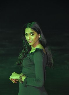 Eshaa - Transsexual escort in Hyderabad Photo 5 of 7