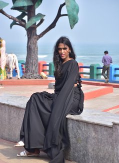Eshaa - Transsexual escort in Hyderabad Photo 7 of 7