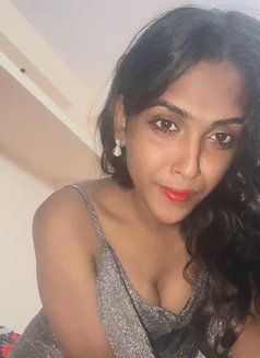 Eshaa - Transsexual escort in Hyderabad Photo 7 of 7