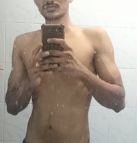 Eshan Vip Boy - Intérprete masculino de adultos in Colombo