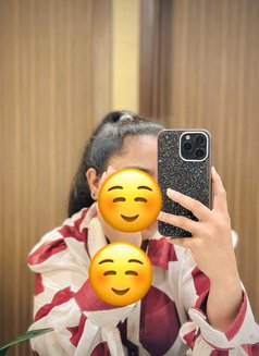 Eshani - escort in Colombo Photo 6 of 6