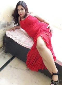 Eshita Arora in South Delhi - escort in New Delhi Photo 2 of 3