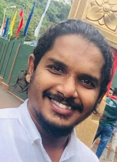 Eshmi - Mature,Discreet, and Irresistibl - Male escort in Colombo Photo 2 of 5