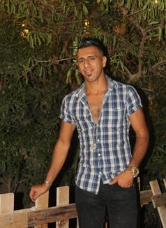 Eslam - Male companion in Cairo Photo 8 of 10