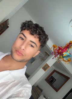 Eslam - Male escort in Riyadh Photo 2 of 3