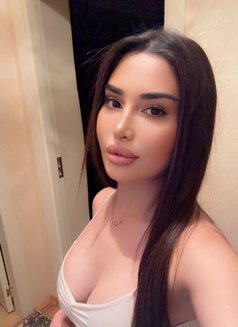 Esma - puta in Riyadh Photo 8 of 8