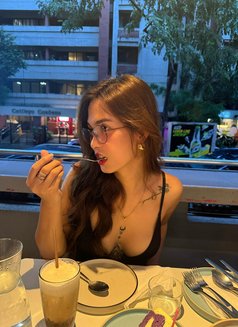 Esme GFE - escort in Makati City Photo 14 of 17