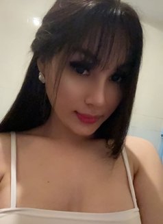 Esme Top and Bottom - Transsexual escort in Hong Kong Photo 1 of 3