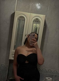 Esraa - puta in Cairo Photo 1 of 4