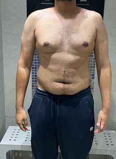 Essa - Acompañantes masculino in Riyadh Photo 3 of 3