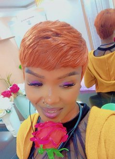 Essy - escort in Muscat Photo 2 of 2