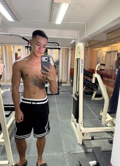 Est - masseur in Bangkok Photo 6 of 10