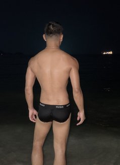 Est - masseur in Bangkok Photo 5 of 10