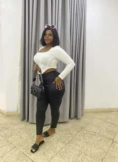 Estacy - masseuse in Lagos, Nigeria Photo 5 of 5