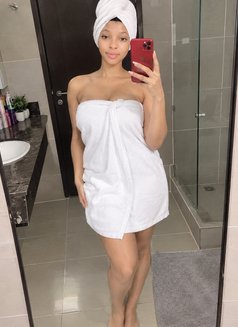 Ester Wayne - escort in Muscat Photo 4 of 10