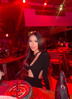 Esther - puta in Phuket Photo 15 of 16