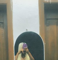 Esther Gold - puta in Lagos, Nigeria