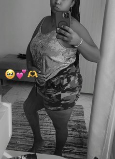 Esther - escort in Nairobi Photo 1 of 2