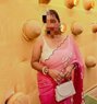 Cam bhabhi - puta in Mumbai Photo 1 of 2