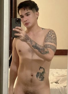 Ethan - Male escort in Makati City Photo 3 of 12