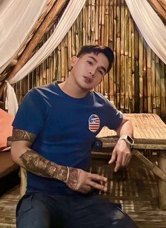 Ethan - Male escort in Makati City Photo 8 of 12
