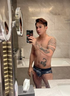 Ethan - Male escort in Makati City Photo 9 of 12