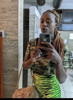 Ethiopian Sauce - Transsexual escort in Nairobi Photo 4 of 5