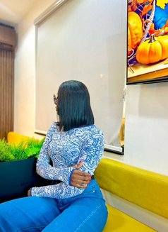 Eucharia - Intérprete de adultos in Lagos, Nigeria Photo 1 of 3