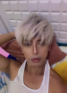 Euhan DUBAI “ Femboy” - Transsexual escort in Paris Photo 11 of 11