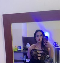 IVON “Ladyboy” - Transsexual escort in Ajmān