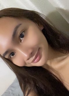 Eunice - Transsexual escort in Manila Photo 4 of 9