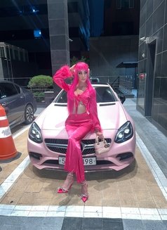 spanish25cm blonde barbieXXL - Transsexual escort in Barcelona Photo 28 of 29