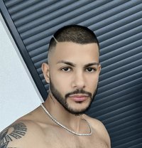 VISITING Xl - Male escort in Athens