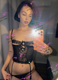 EVA 18yo HOT - puta in Abu Dhabi Photo 4 of 13