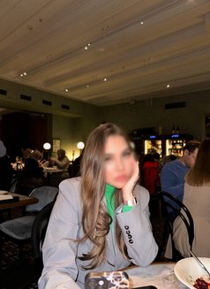 Eva - escort in Bangkok Photo 3 of 4