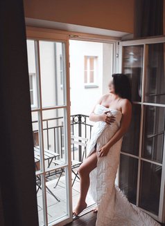 Eva European natural curves GFE/PSE - escort in Hong Kong Photo 19 of 23