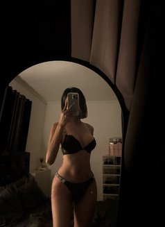 Eva - Transsexual escort in Manila Photo 20 of 21