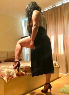 Eva FULL SERVICE - escort in Dubai Photo 5 of 9