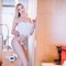 Eva Gfe - puta in Beijing