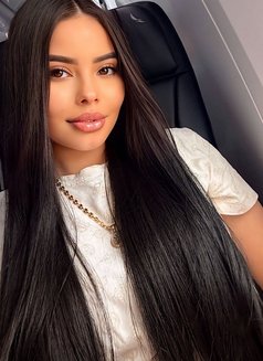 Eva - escort in Abu Dhabi Photo 11 of 12