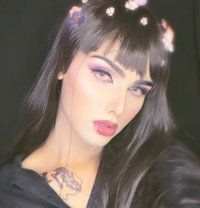 Eva Hoty - Acompañantes transexual in New Delhi