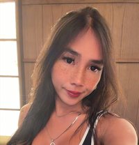 Eva - Transsexual escort in London Photo 1 of 5