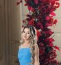 Eva - escort in Dubai Photo 1 of 10