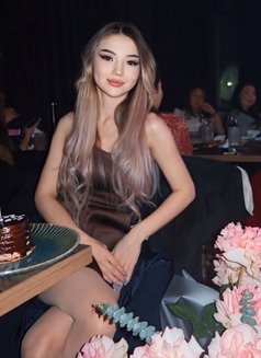 Eva - escort in Dubai Photo 4 of 10