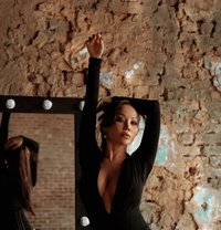 Eva - escort in Haifa