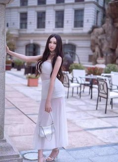 Eva - escort in Hong Kong Photo 2 of 6