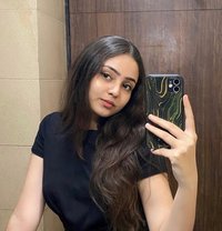 Eva - escort in Muscat