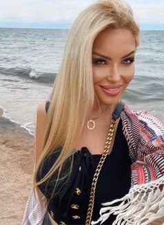 Eva New Blond - escort in Dubai Photo 3 of 7