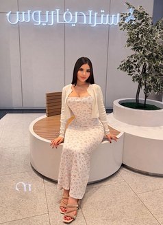 Eva - escort in Abu Dhabi Photo 12 of 15